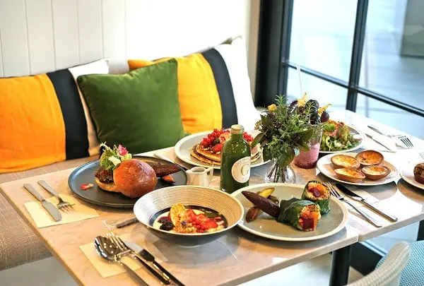 ELLE cafe AOYAMA エルカフェ青山
