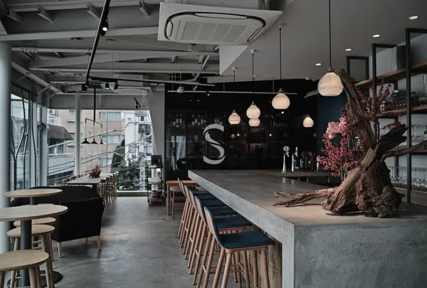 apéro WINEBAR アペロ ワインバー