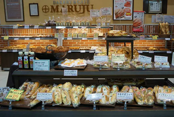 ベーカリー＆カフェ マルジュー 大山本店