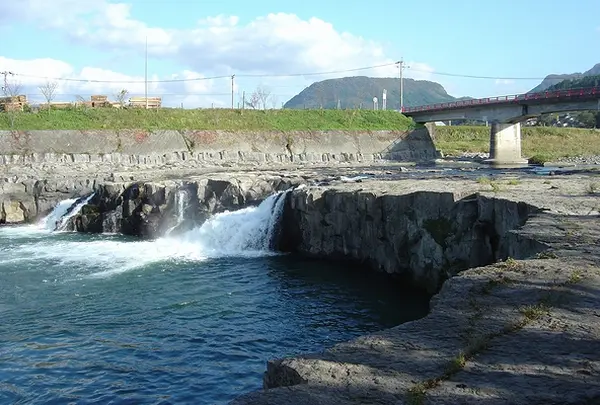 三日月の滝公園