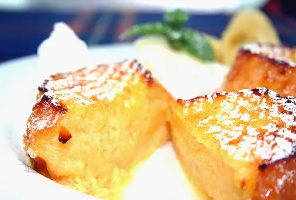 じっくり2日間かけて仕込む自家製のフレンチトースト