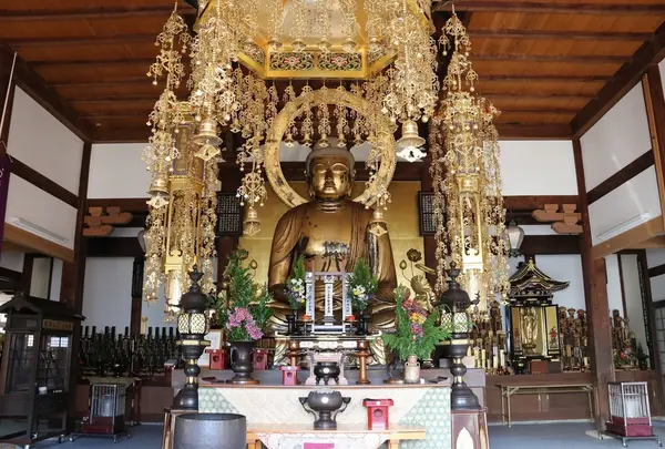 釈迦如来坐像