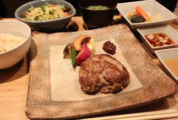 鉄板焼き あおやま