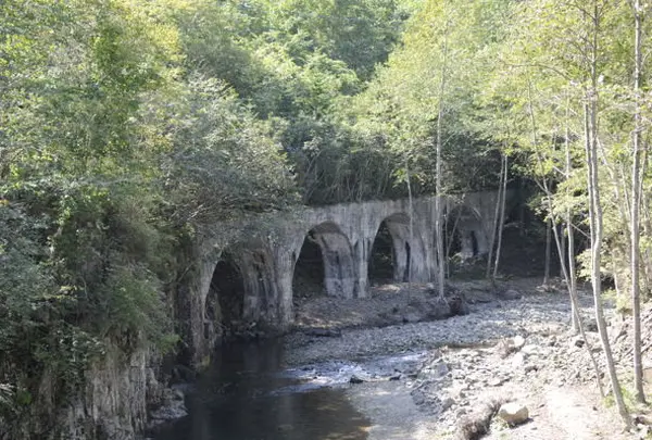 第四音更陸橋(旧線)