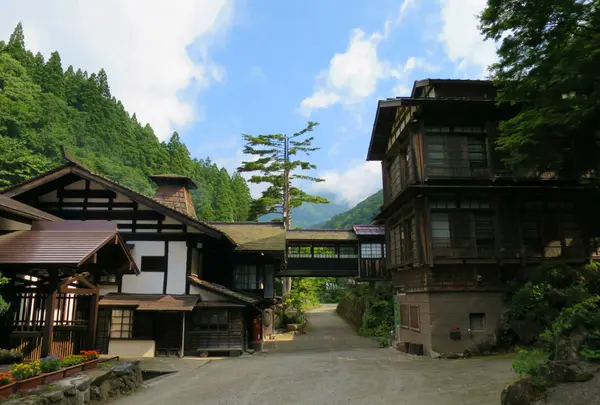 法師温泉 長寿館