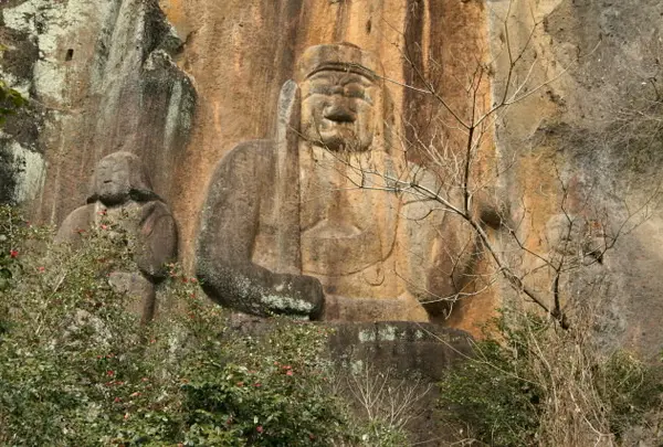 普光寺磨崖仏