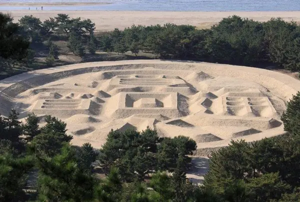 銭形砂絵