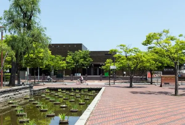 新潟市美術館