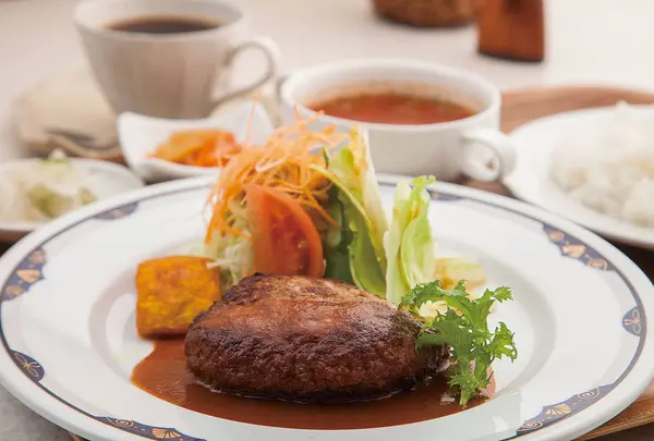 カフェレスト ＩＳＳＥＹ