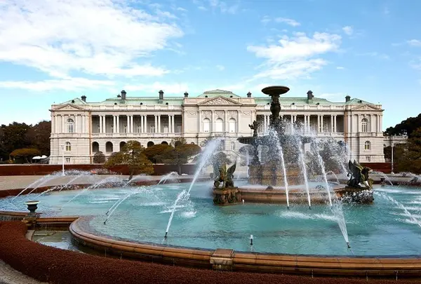 迎賓館赤坂離宮 (Akasaka Palace)