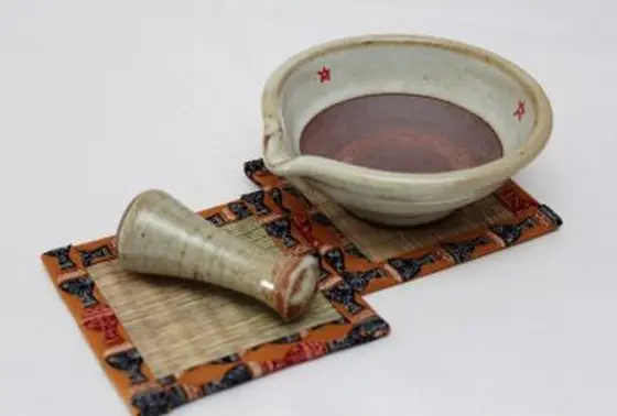 人気のごますり器「ぐりぐり」