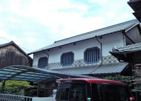 虫籠窓も