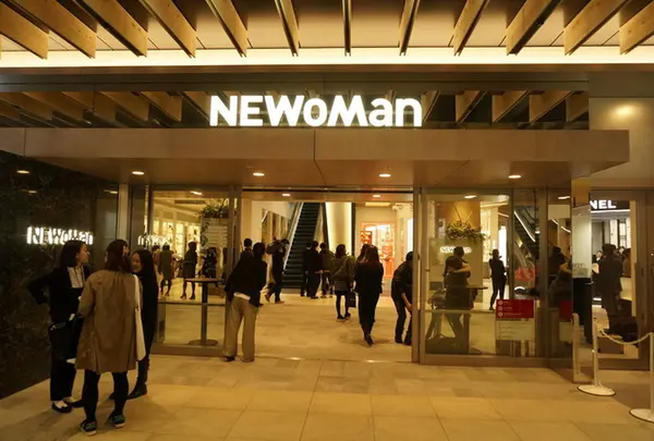 NEWoMan（ニュウマン）