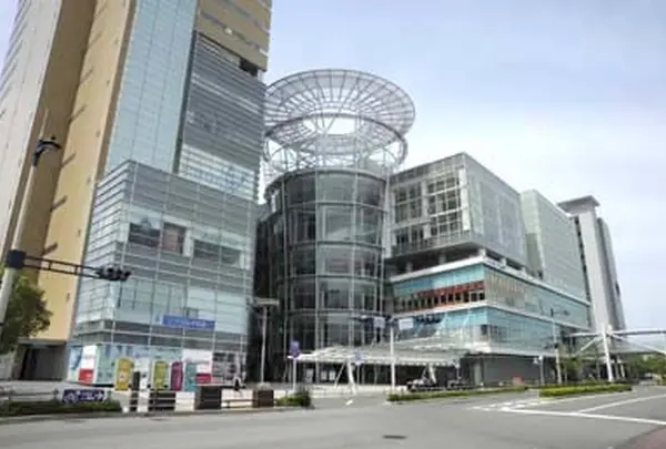 高松シンボルタワー