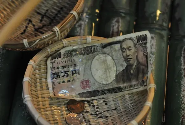 銭洗弁財天宇賀福神社