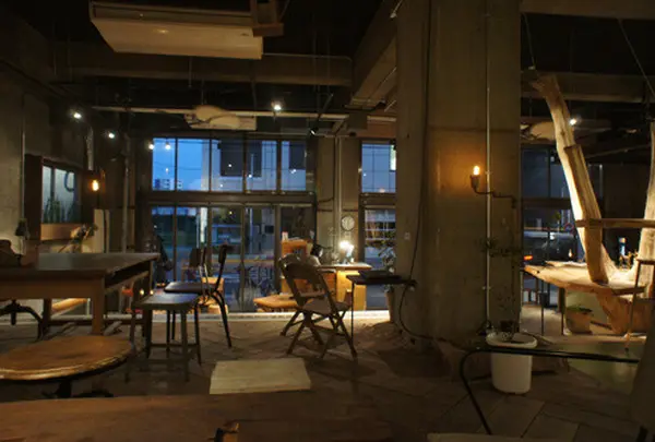 Nui. HOSTEL & BAR LOUNGE