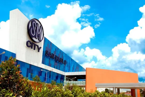 SMシティ(SM City Cebu)