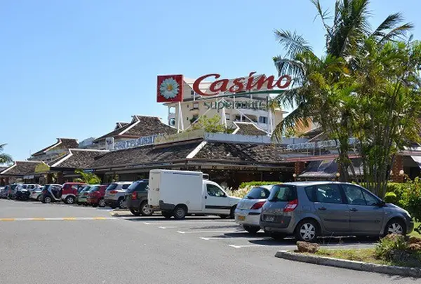 port plaisance shopping centre