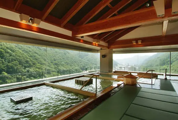 ホテル華の湯