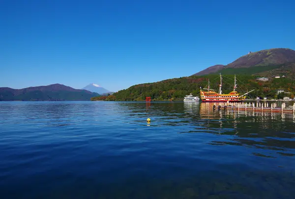 きらめく芦ノ湖