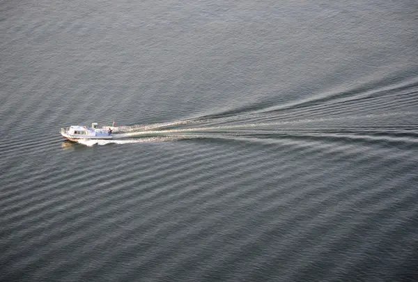 江の島遊覧船弁天丸