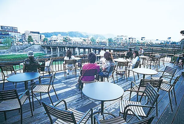 スターバックスコーヒー 京都三条大橋店（STARBUCKS COFFEE）