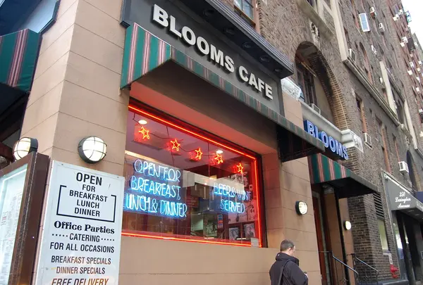 Bloom's Deli