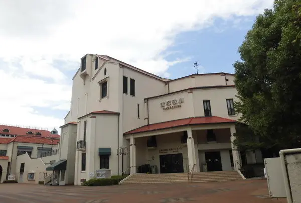 宝塚大劇場バウホール