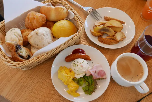 焼き立てパンが食べ放題