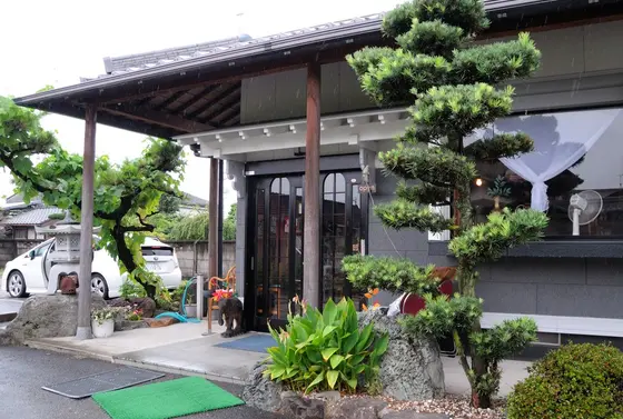 外観は和風の建物