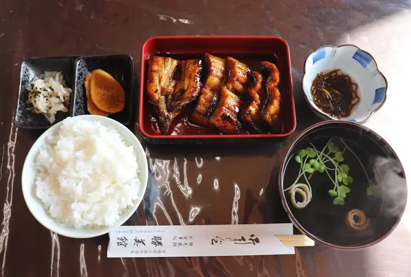 勝美館