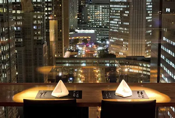 MANHATTAN TABLE