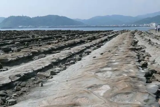 鬼の洗濯岩