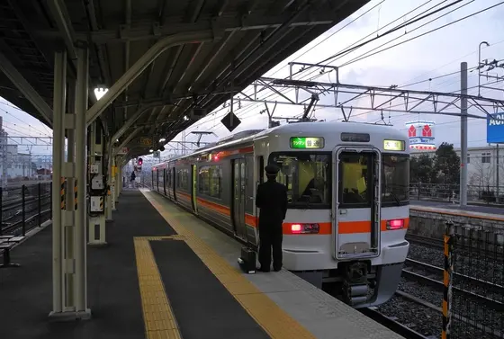 ホームは大垣駅の一番西端