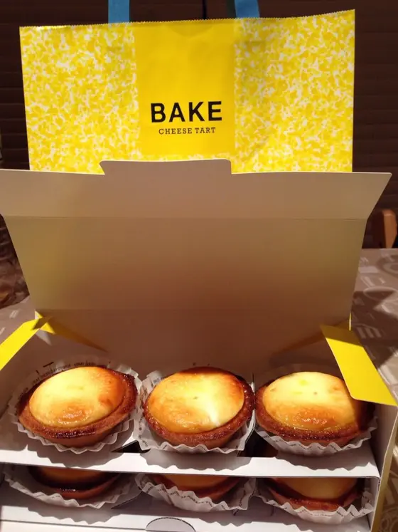 美味しいチーズケーキは1ピース200円！