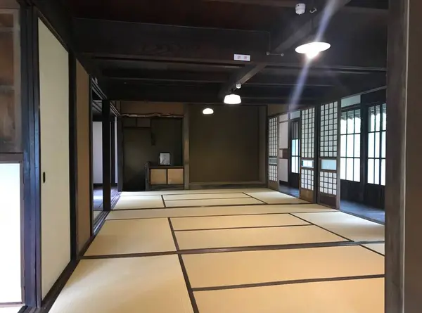 井上靖の名を学校の教科書ぐらいでしか目にしたことのない方へのシンプルな履歴紹介