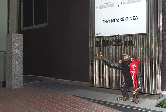 参道入口のお猿さん