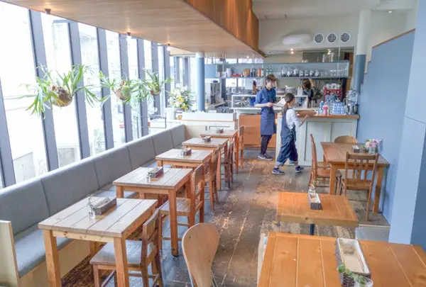 TRITON CAFE 代官山