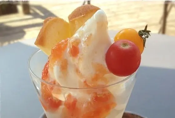 トマトのパフェ