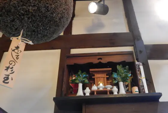 神棚には…