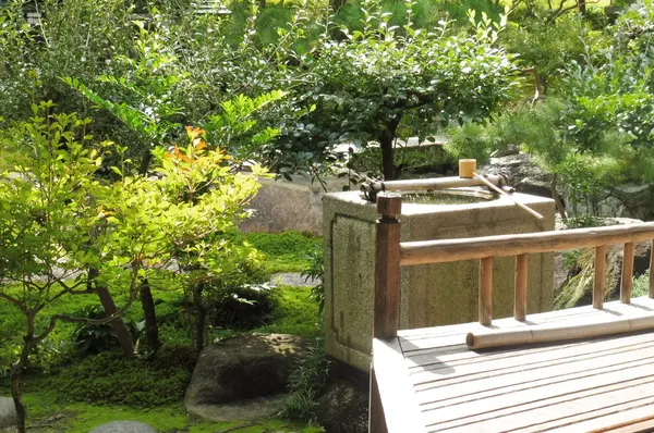 水琴窟の音色を…！