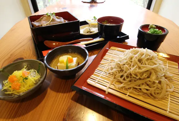 蕎麦菜(そばな)
