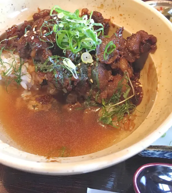 お出汁で頂く牛まぶし