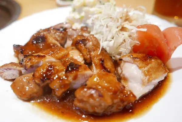 結局モツ鍋の店で晩飯に