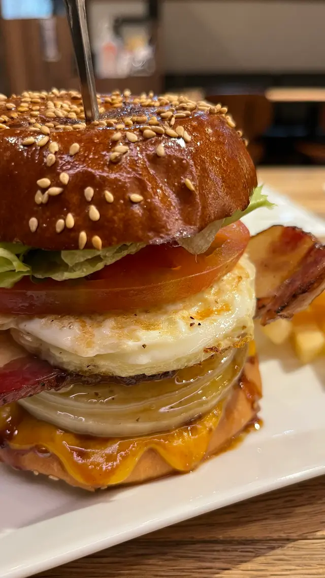 近江牛バーガー COWS CROWN