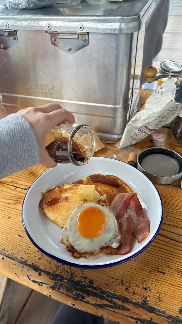 THE CANYON MOUNTAIN CAMP