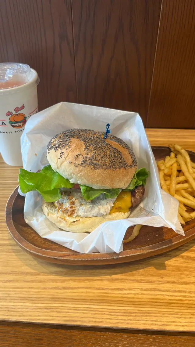 クア・アイナ 三井アウトレットパーク ジャズドリーム長島店｜KUA`AINA