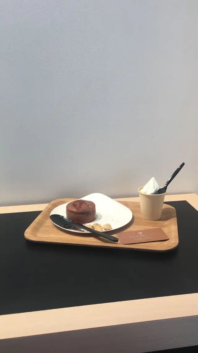 HI-CACAO CHOCOLATE STAND（ハイカカオ チョコレートスタンド）