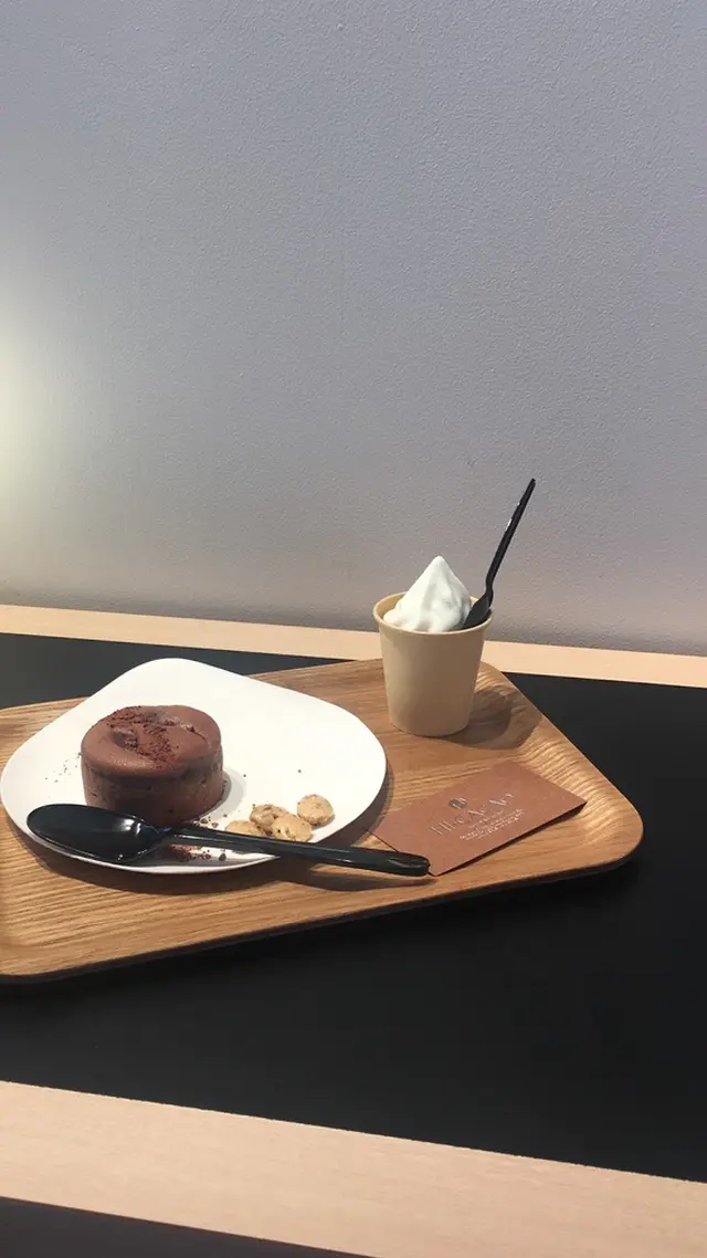 HI-CACAO CHOCOLATE STAND（ハイカカオ チョコレートスタンド）