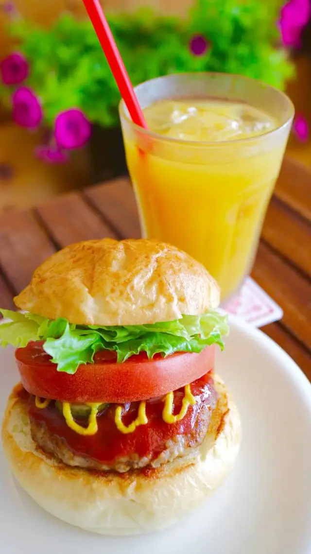 JOHN Burger &Cafe（ジョンバーガー&カフェ）